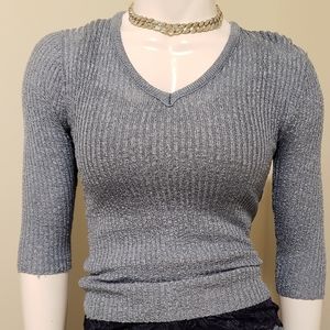 Fitted, v-neck sweater